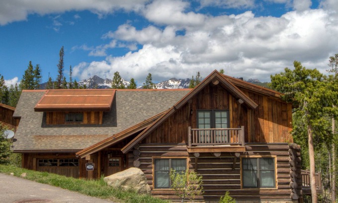 Powder Ridge Cabin | Big Sky Vacation Rentals: PR Manitou 3