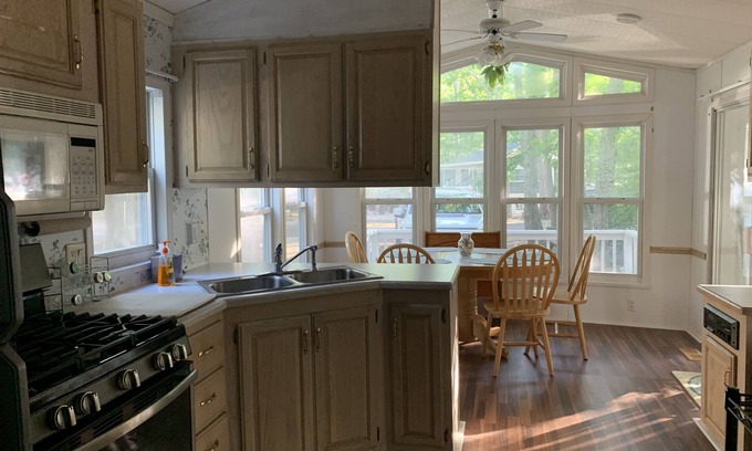Marmora House | Big “Tiny House” near OCNJ