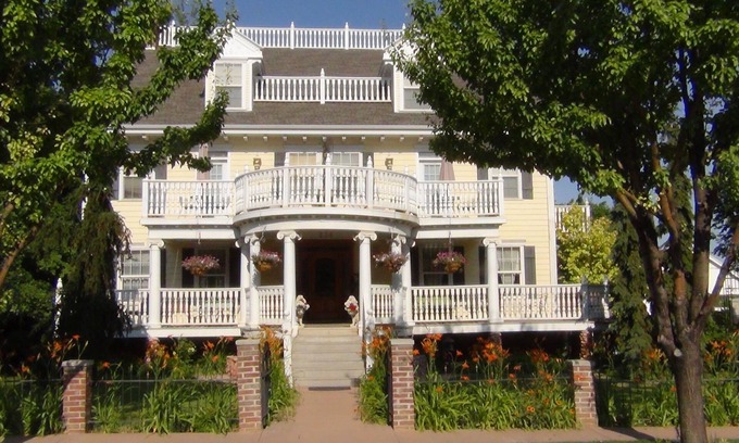 Cedar City Bed & Breakfast | Big Yellow Inn