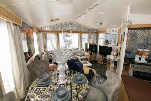 Dymchurch Apartment | Big2vacation2 Exclusive at new beach caravan park