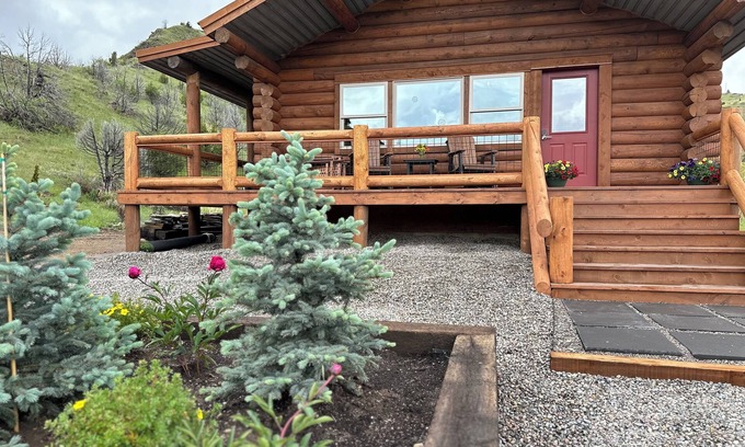 Madison County Cabin | Bigger Bear Cabin by Madison River in Southwest MT sleeps 6