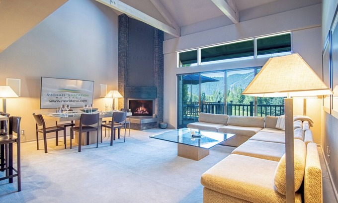 Ketchum Condo | Bigwood B14 - Prime Location + Big Bald Mountain Views!