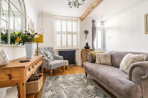 Deal House | Bijou Cottage