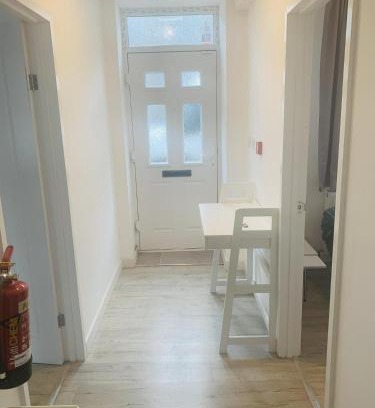 Merthyr Vale House | Bike Park 5 miles2-Bed cottage in Merthyr Vale