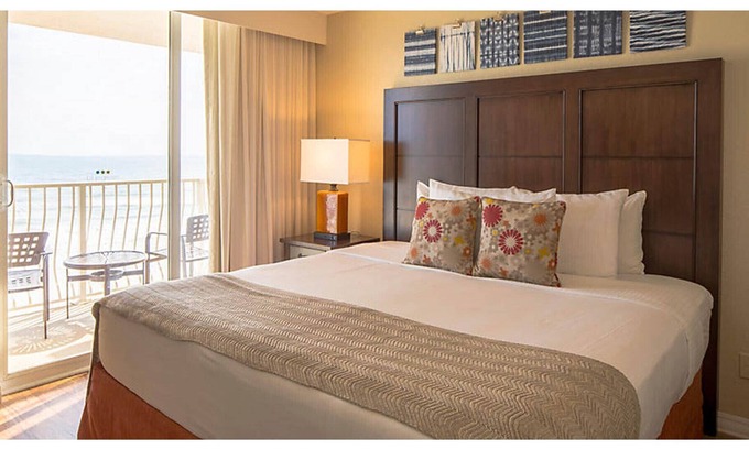 Ormond Shores Apartment | BIKE WEEK Daytona- Underground Parking- Casa Del Mar Resort