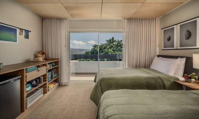 Historic Kailua Village House | Bikes by Day, Stars by Night—Island-Modern Stay with Pool & Perks l 2 Rooms