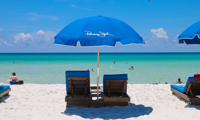 Long Beach Hotel | Bikini Beach Resort