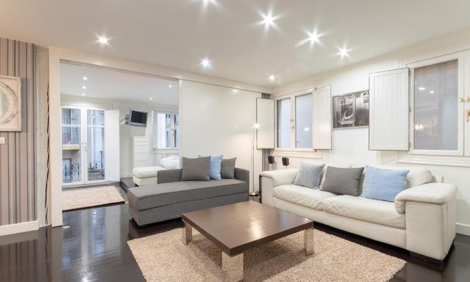 Bilbao Old Town Apartment | Bilbao Old Town II by Aston Rentals
