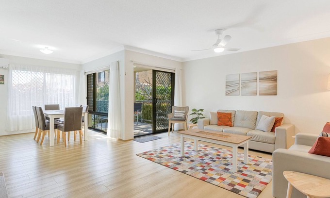 Bilinga Apartment | Bilinga Gardens 3 - Bilinga/North Kirra Beachfront - Min. 3 Night Stays!