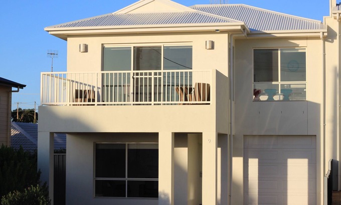 Hayborough House | Billila at Hayborough, Victor Harbor - family friendly with sea views