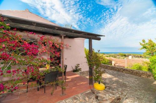 Baia Sant'Anna House | Bilo vista mare con piscina by BudoniAffitti
