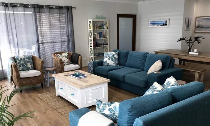 Burrill Lake House | Bimbala Dolphin Point- 4 bedroom coastal home