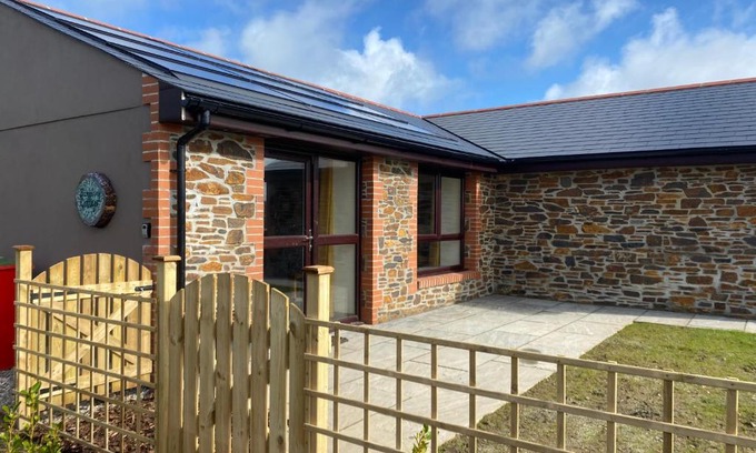 Redruth House | Bimbling Cottage