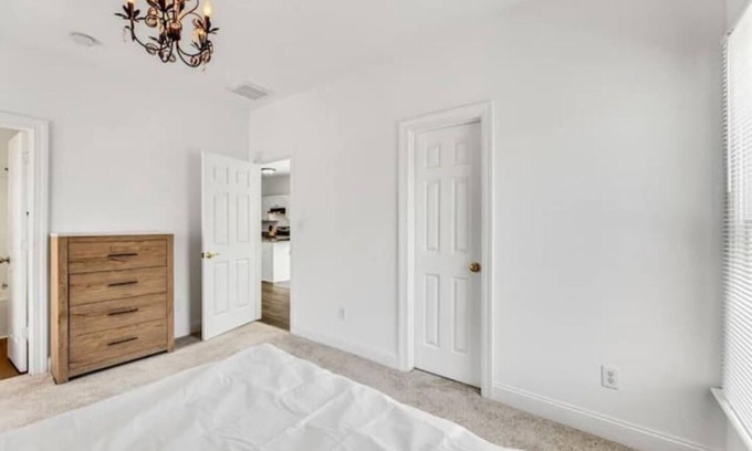 Greensboro House | Bingham Beauty Travel Home