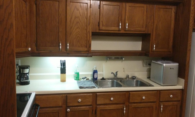 New Albany Apartment | Binghamton Vestal #A 1bd, Pvt. bath (refundable cleaning)