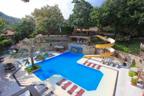 Santa Maria Huatulco Resort | Binniguenda Huatulco & Beach Club