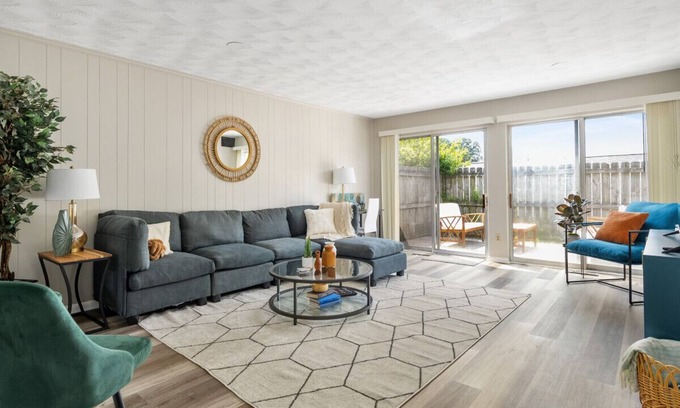 Heath Apartment | Birch and Oak - 2 BR, One Story Apartment, King Beds, Private Patio