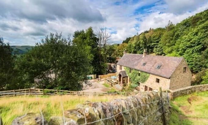 Hope Cottage | BIRCH COTTAGE, family friendly, character holiday cottage in Hope