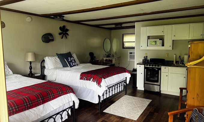 Hayward Resort | Birch Point Resort Kitchenette #14 - Lake Nelson, Hayward