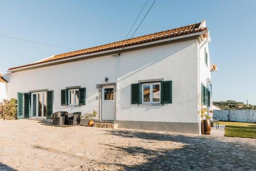 Lourinha House | Bird House