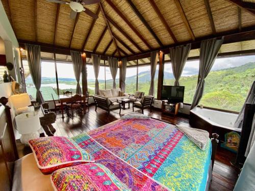 La Fortuna Villa | Birdsong Villa, Romantic Suite W- Jacuzzi