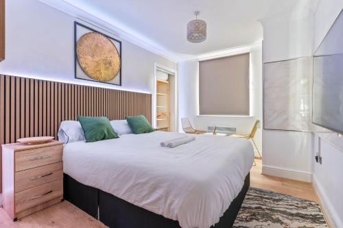 The Westside Apartment | Birmingham City Centre apartment broad street