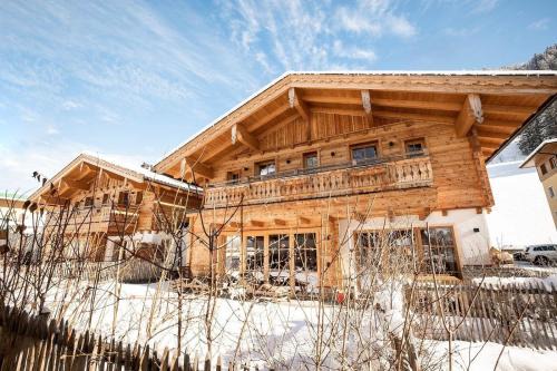 Grossarl House | Birnbaum Chalet Kreuzkogel mit Naturbadesee und eingezäunten Garten