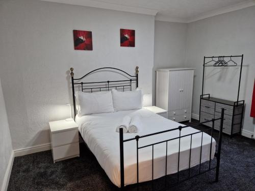 Birtley Apartment | Birtley's Diamond 3 bed Apt, sleeps 6 Guests