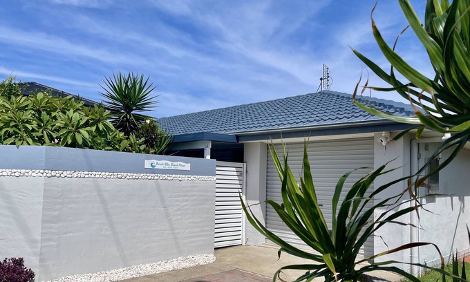 Anna Bay House | Birubi Blue Beach House. Sun, sand & surf. Pet Friendly.