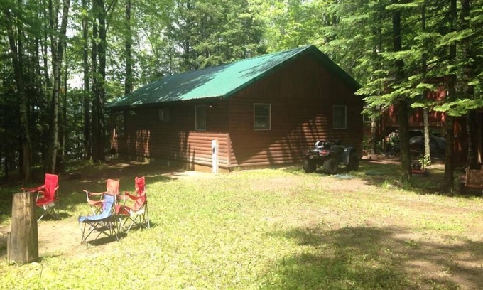 Crandon Cabin | Bishop Lake Three Bedroom Cabin