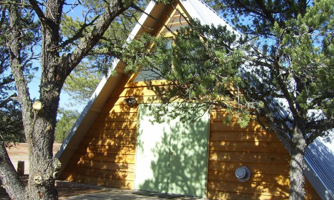 Canada de los Alamos Cabin | Bishop's Ridge Cabins/Camp