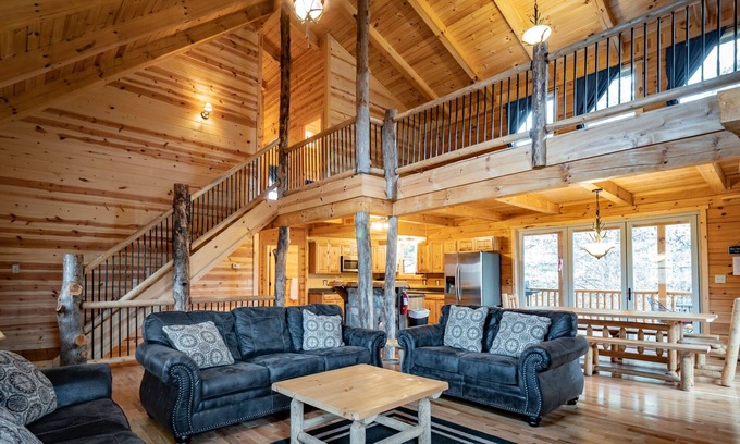 Rockbridge Cabin | Bison Lodge by The Inn & Spa at Cedar Falls