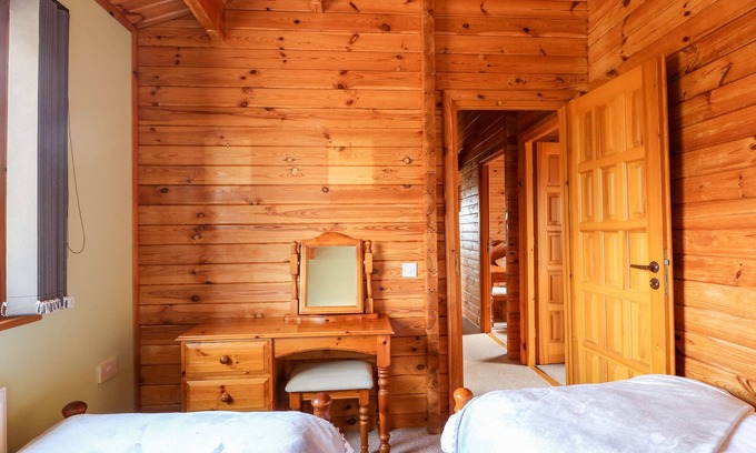 Tattershall Cottage | Bittern Lodge