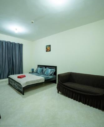 Mussafah House | Bj ROOMS