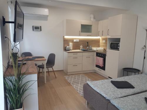 Balatonlelle Apartment | BL Beach Apartman