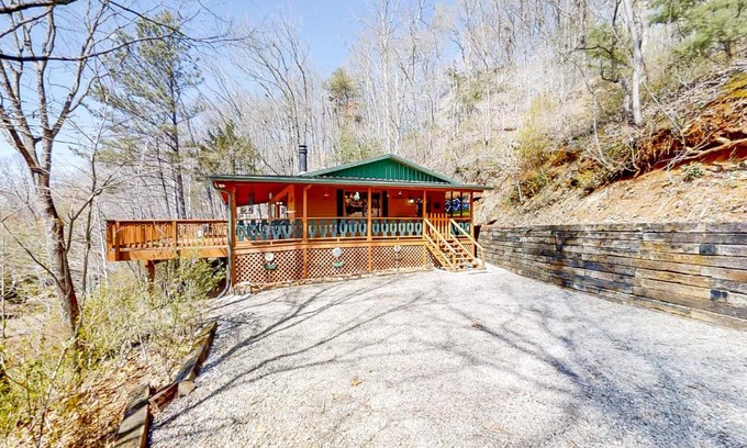 Franklin House | Black Bear Cabin Fox Mountain
