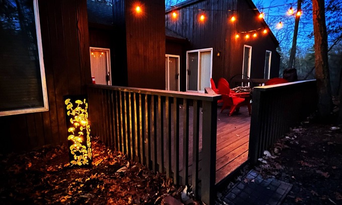 Basye Cottage | Black Bear Lodge: Cozy Cabin, NEW Noon Check-in