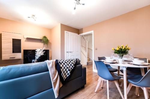 Peterborough Apartment | Black Brick Stays, Great Location, Free Parking, Fast Wi-Fi, Families & Contractors Welcome