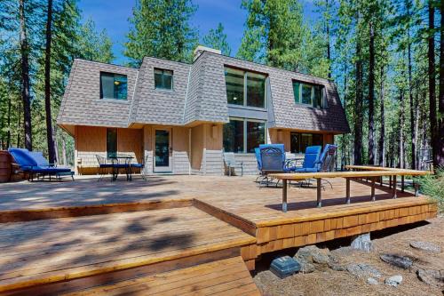 Black Butte Ranch House | Black Butte Ranch: Hawks Beard Home