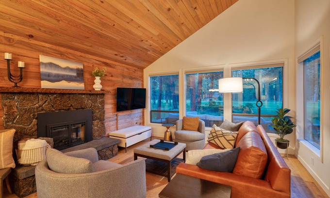 Black Butte Ranch House | Black Butte Ranch Cabin on the 7th Fairway