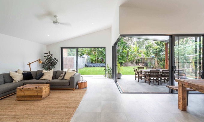 Wooloweyah House | Black Cockatoo - Oceanstays - Pet Friendly