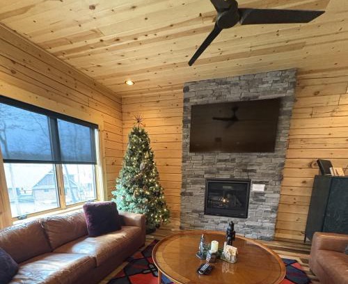 McHenry House | Black Diamond Lodge