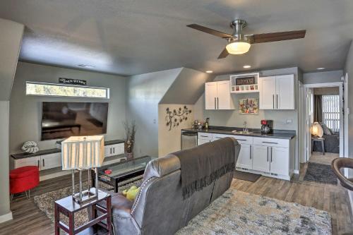 Rapid City House | Black Hills Cabin about 10 Mi to Mt Rushmore!