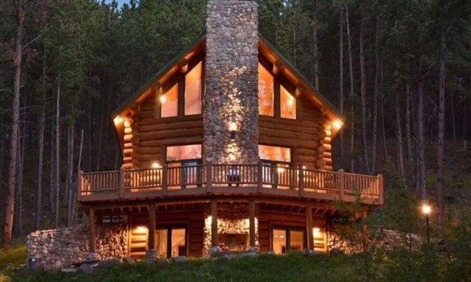 Rapid City Cabin | Black Hills Log Home Creek Side