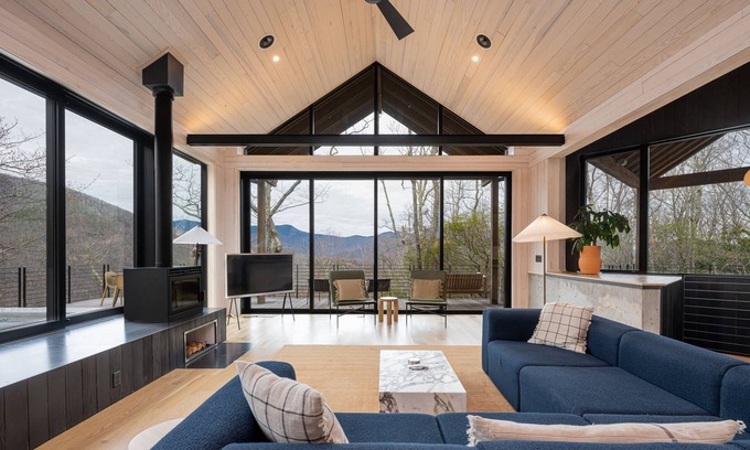 Laurel Ridge House | Black Mountain Cross Cabin, luxury private home with amazing views and hot tub.