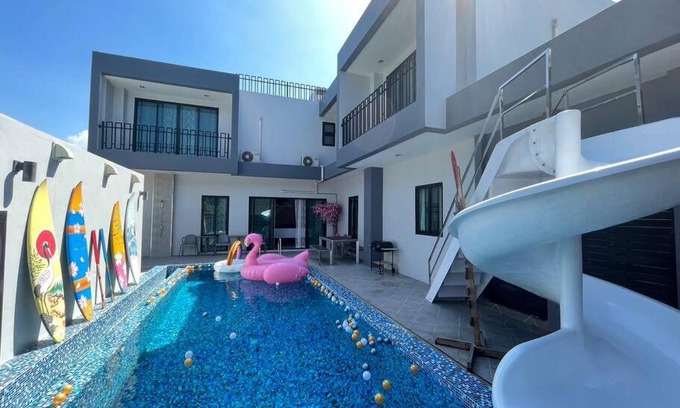 North Pattaya Villa | Black Pearl Villa Wongamat