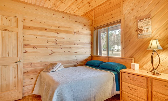 Neillsville Cabin | Black River Log Cabin: Fish, Swim + Unwind!