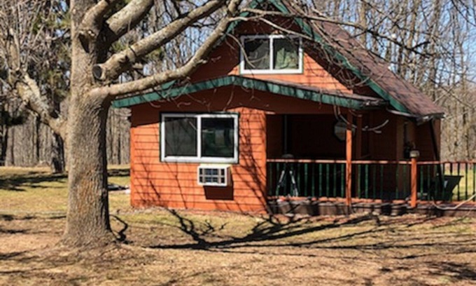 Bessemer Cabin | Black River Retreat (Dog Friendly!)