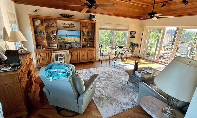 Gulf Pines House | Black Skimmer Home - Sanibel Island