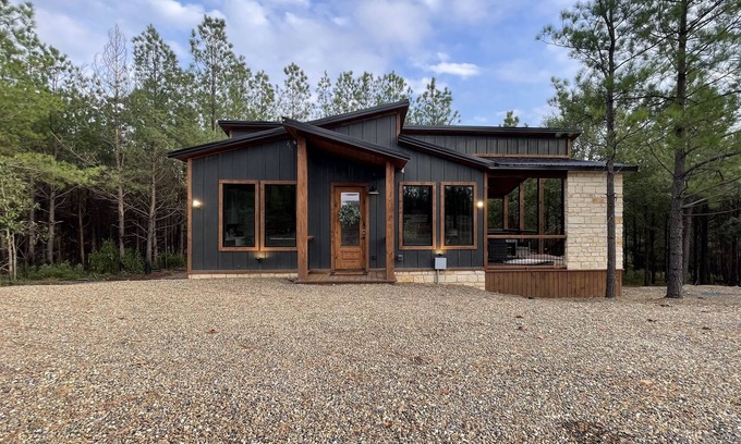 Pickens Cabin | Black Summit Cabin w/Hot Tub & ATV Trail Access
